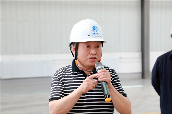 陕西跳高高试玩集团复工复产促增添项目观摩聚会与会职员走进大秦国源三秦跳高高试玩秦邦园区在榆项目