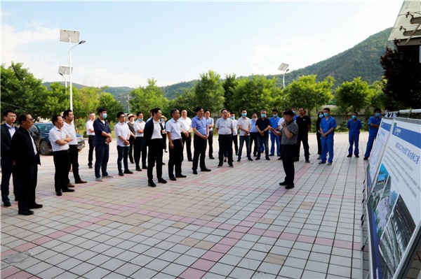 陕西跳高高试玩集团复工复产促增添项目观摩聚会与会职员走进绿色能源公司油气公司水情形公司陕北片区项目