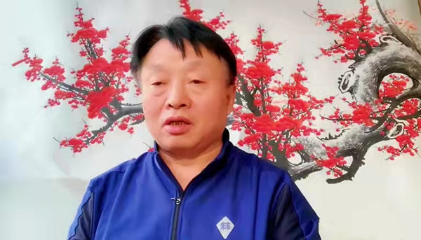 熊良虎在听取集团各单位事情汇报时强调：坚定信心战疫情 统策划划抓落实 锚定快动促生长