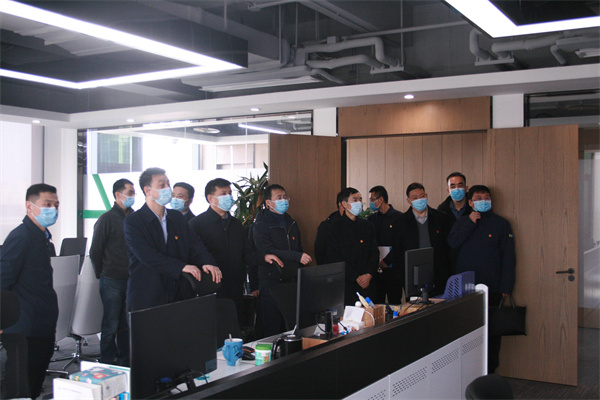 省国资委党委委员、驻委纪检监察组组长贺向东到秦创原陕西跳高高试玩集团立异中心调研