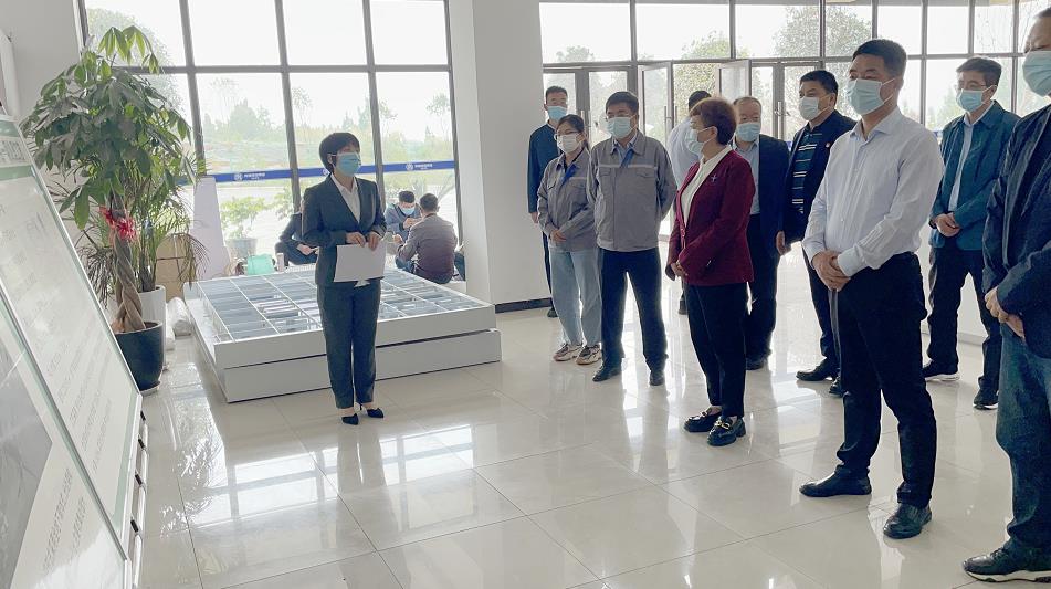 西安市人大常委会情形保唬；；；ぶ捶觳榈诙检查组到水情形公司白鹿原水生态中心调研