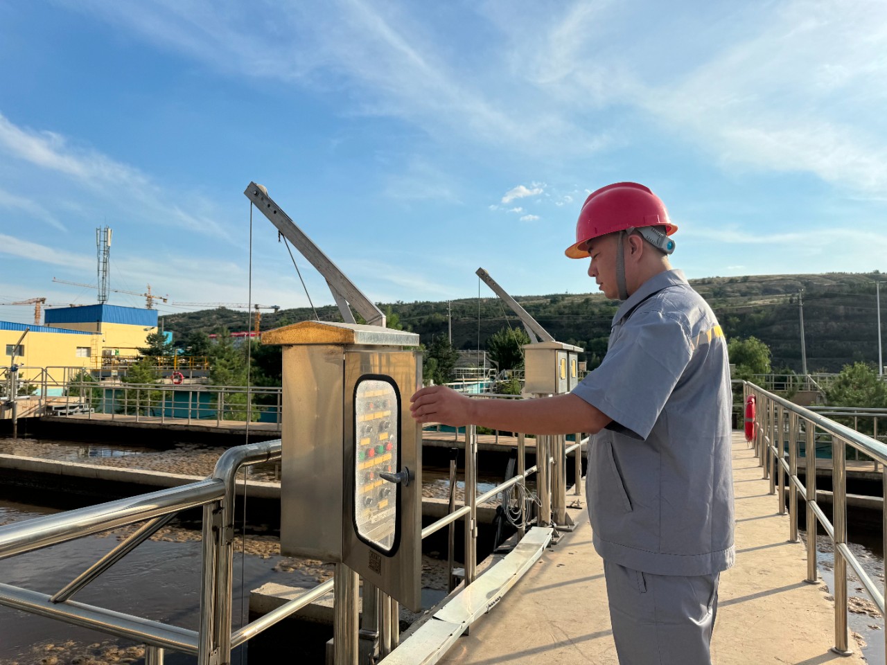 水情形公司职工贺虎荣获神木市人民政府揭晓的“2023年度生态情形；；；な虑橄冉∥宜郊摇鄙称呼